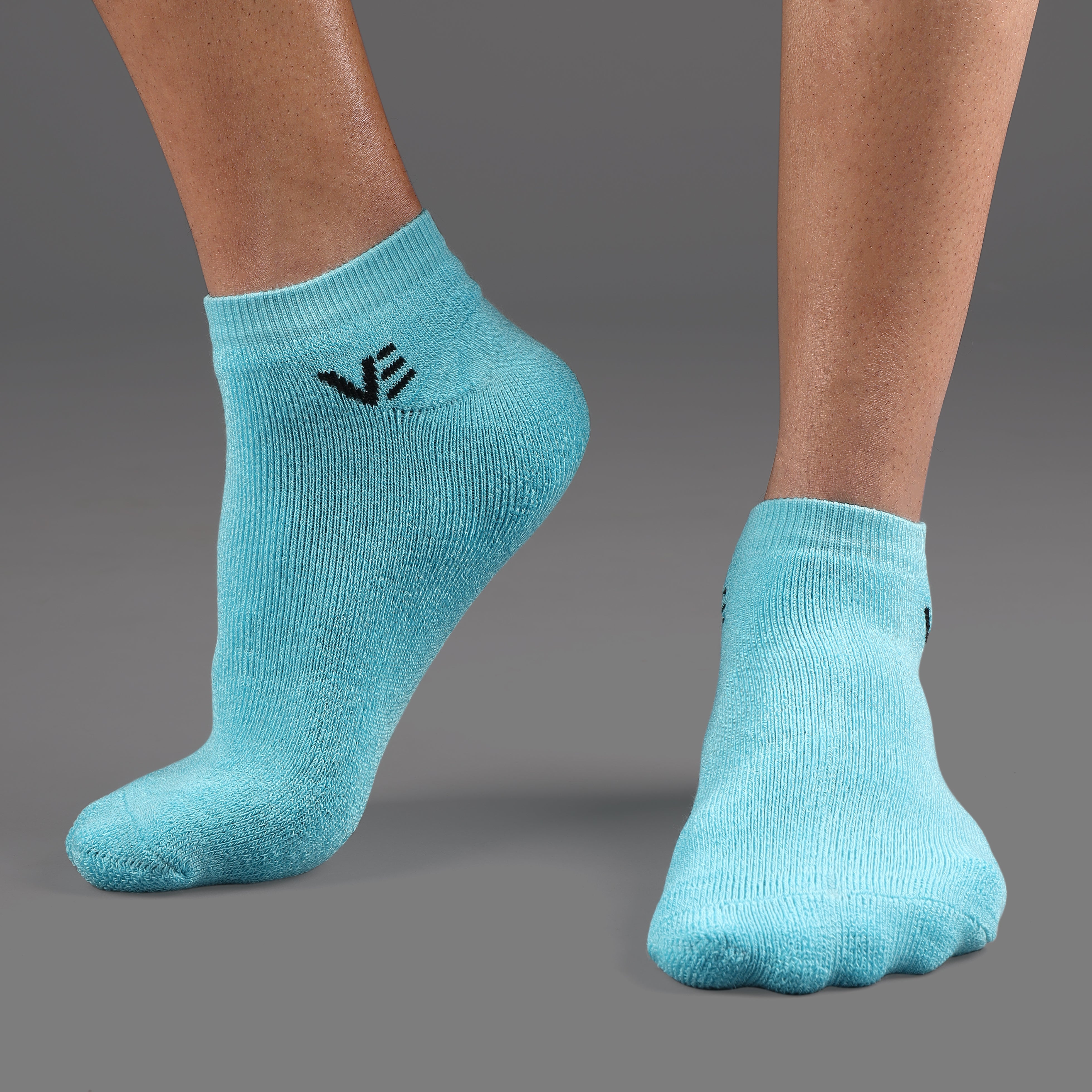 VEDCO Luxe Allure: Bamboo Ankle Socks (Pack of 7)