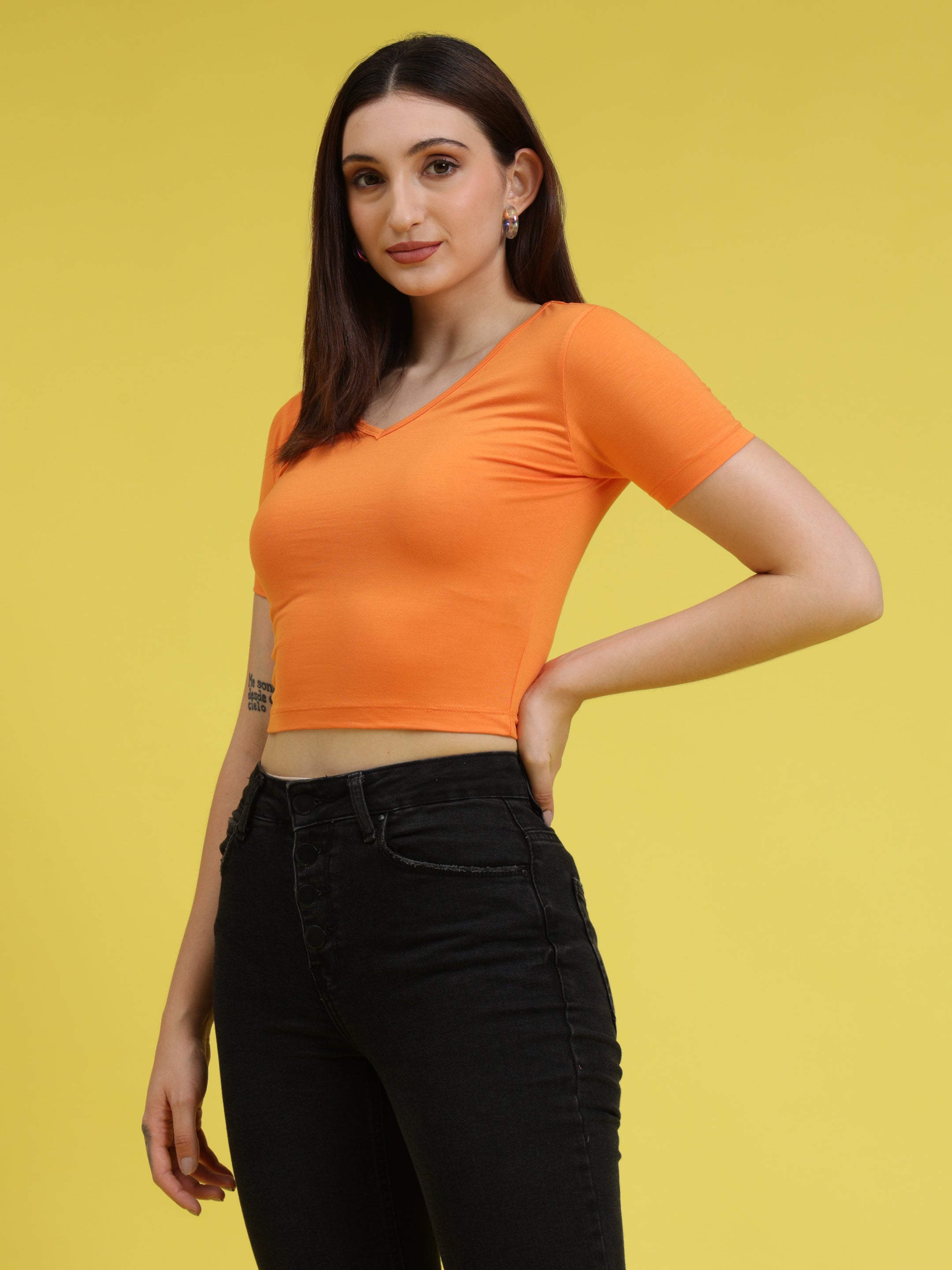 Sleeveless Keyhole Neck Crop Top